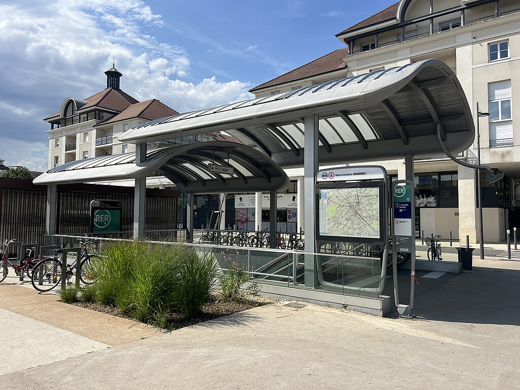 Douche sénior Bussy-Saint-Georges